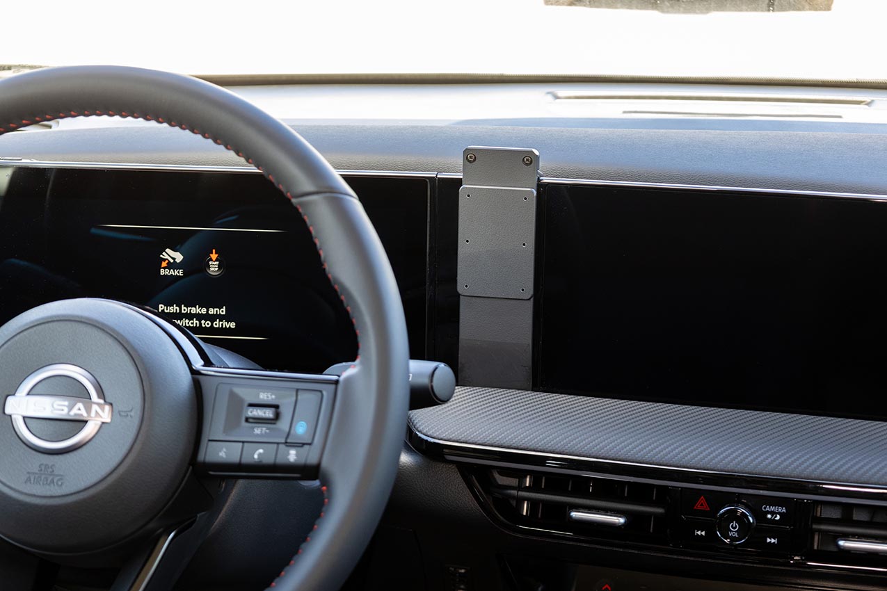 856154 Brodit ProClip für Nissan Kicks - Baujahr 2025-2026, Armaturenbrett Mitte 6
