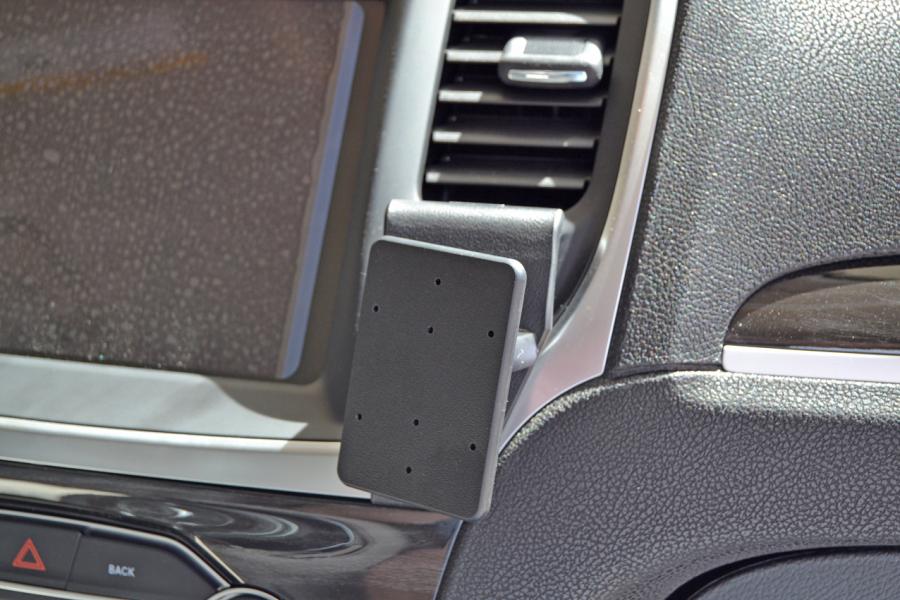855106 ProClip - Chrysler 300 15-22 3