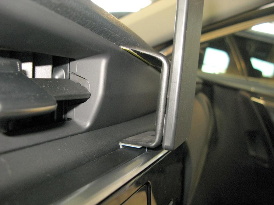 213514 Montage Bügel - Toyota Auris 16-19 5