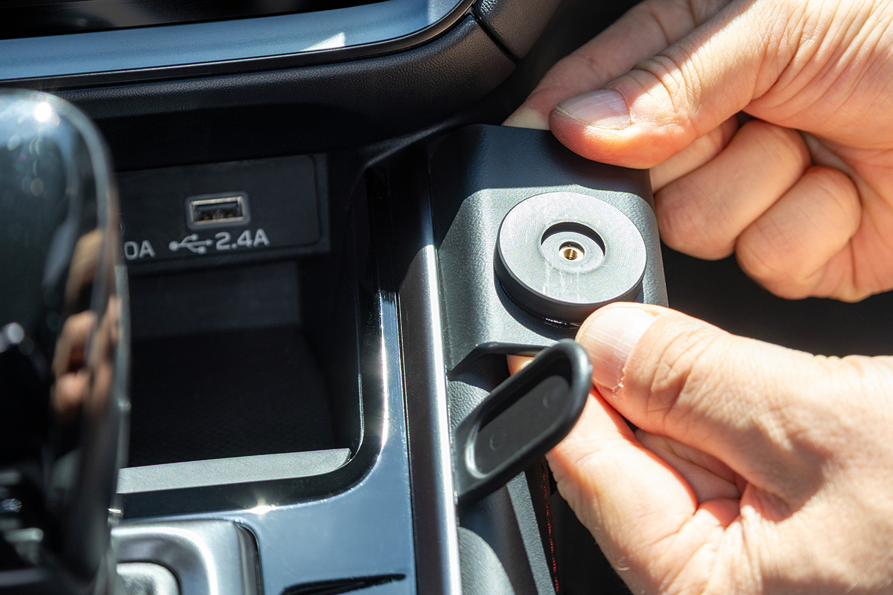 836195 Brodit ProClip für Subaru WRX - Baujahr 2022-2026, nur Automatik, Mittelkonsole 7