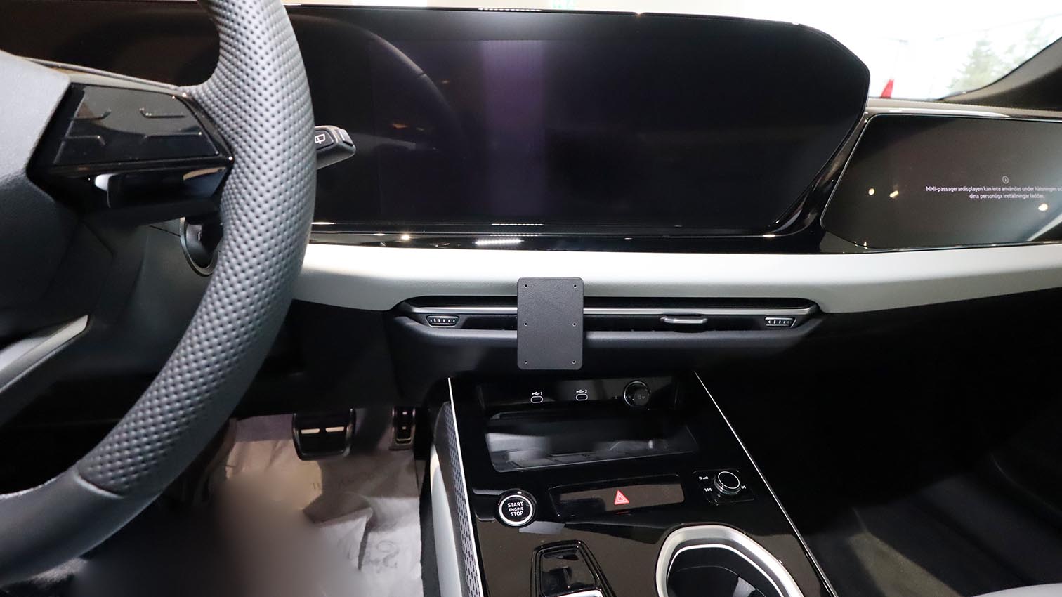 856260 Brodit ProClip für Audi A6 - Baujahr 2025 - 2026, Armaturenbrett Mitte 9