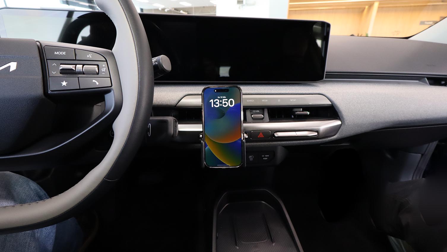 856267 ProClip für Kia EV4 - Baujahr 2025-2026, Armaturenbrett Mitte Fahrerseite 11