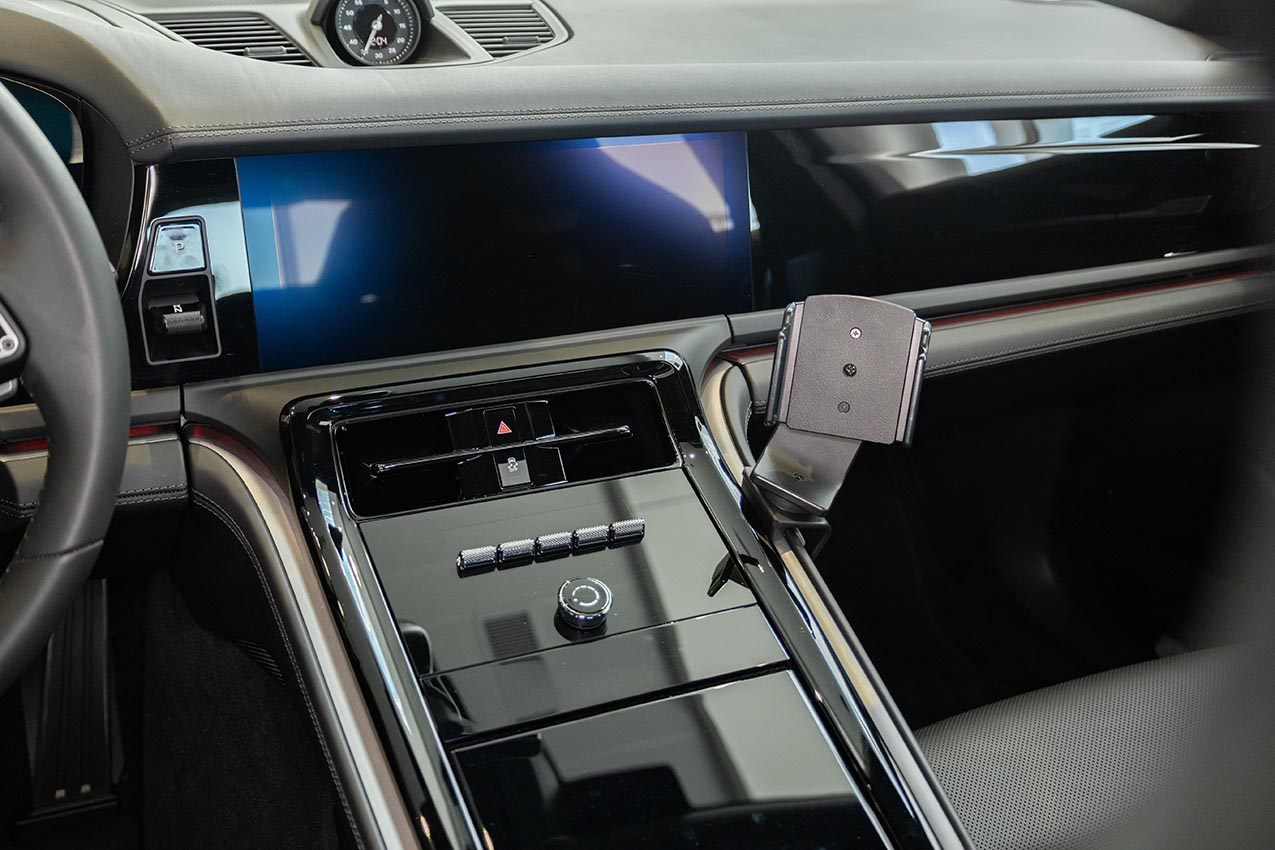 836138 Brodit ProClip für Porsche Panamera - Baujahr 2025- Mittelkonsole 9