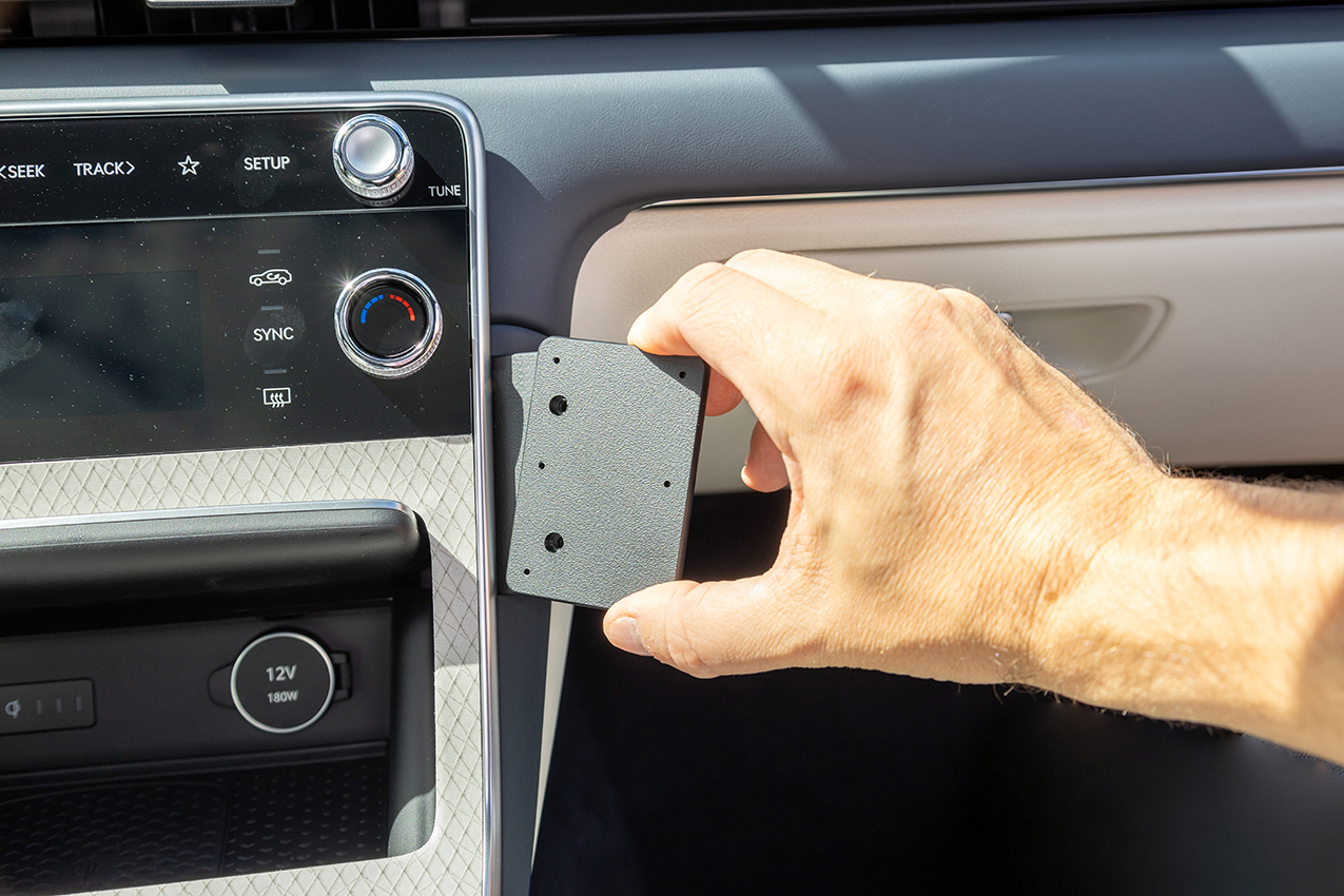 856129 ProClip für Genesis GV80 - Baujahr 2025 - 2026, Armaturenbrett Mitte Beifahrer 6