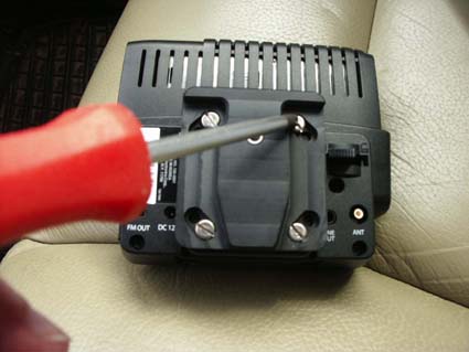 215053 Zweiteiliger Montageadapter mit Federstecker als Verriegelung 2