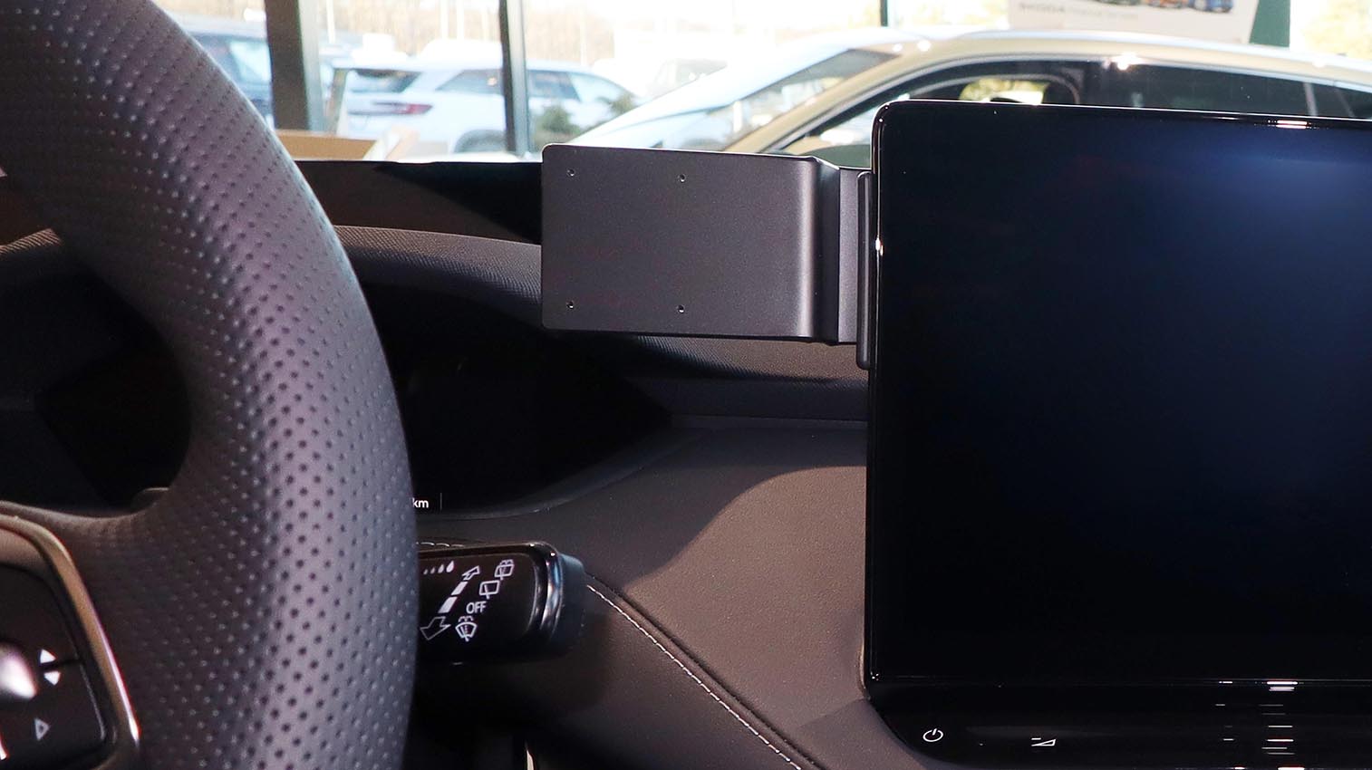 856177 Brodit ProClip für Skoda Octavia IV Baujahr 2020-25, Armaturenbrett Mitte 4