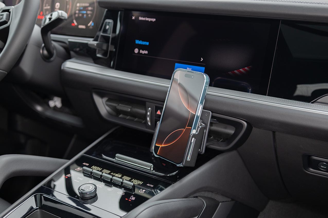 856137 Brodit ProClip für Porsche Cayenne Baujahr 2025 - Armaturenbrett Mitte 9