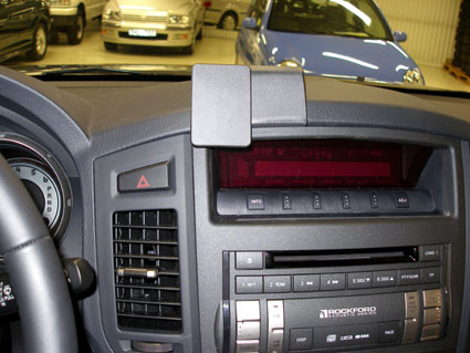 853981 ProClip - Mitsubishi Pajero 07-19 8