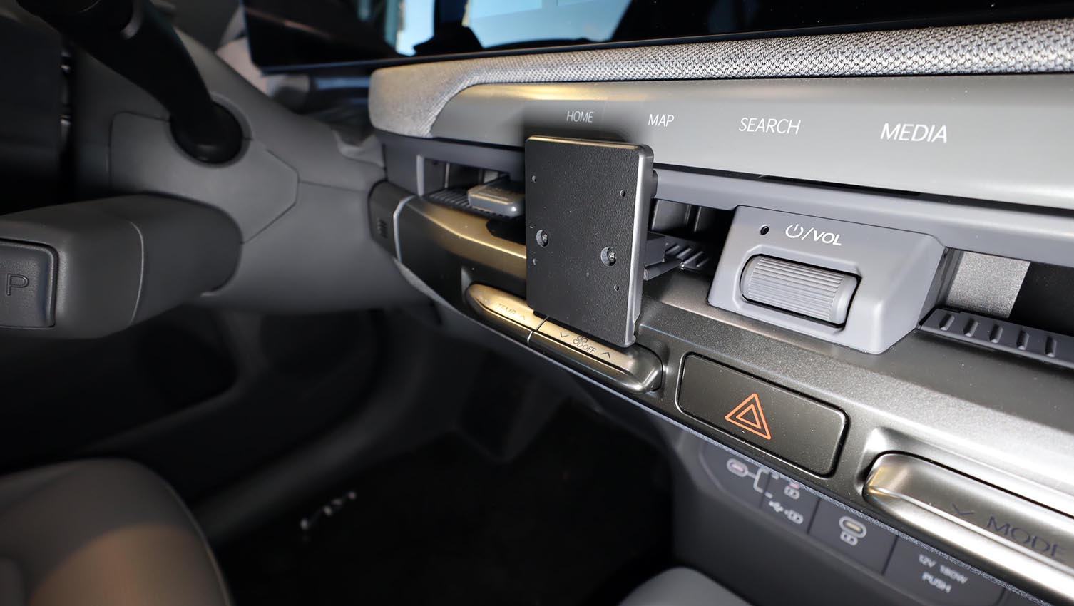 856266 ProClip für Kia EV3 - Baujahr 2025-2026, Armaturenbrett Mitte Fahrerseite 7