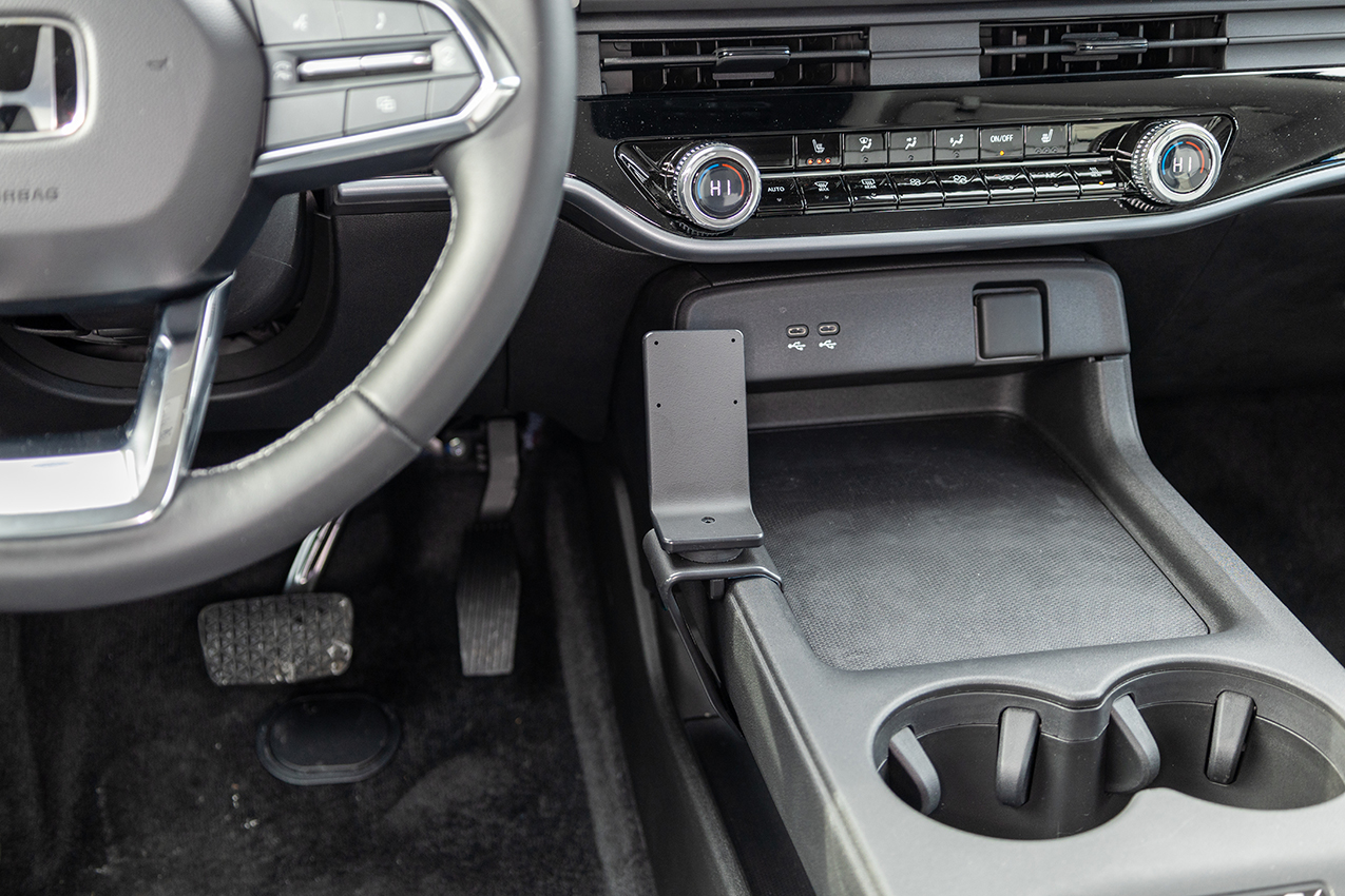 836130 Brodit ProClip für Honda Prologue - Baujahr 2024-2026, Mittelkonsole 4