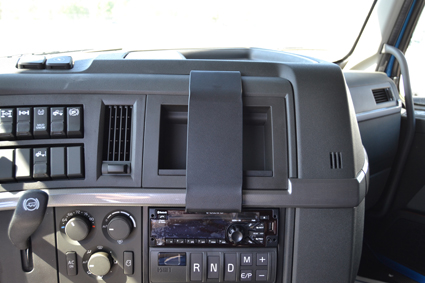 213542 Verstärkt ProClip - Volvo VNL/VNR 18-22 7