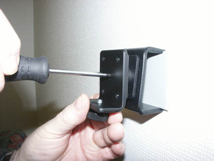 213069 Bildschirmhalterung mit Kugelgelenk, Montage Unterseite 4