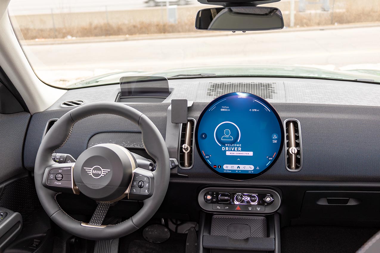 856126 Brodit ProClip für Mini Countryman Baujahr 2025 - Armaturenbrett Mitte 10