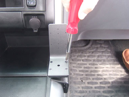 215228 Gewinkelte Montageplatte für Proclip Mittelkonsole 3