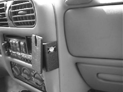 852679 ProClip - GMC Envoy 99-01 4