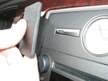 853114 ProClip - Lincoln Town Car 03-11 3