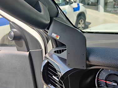 805771 ProClip für Toyota HiLux 16-24 8