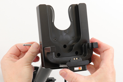 712158 Aktiv Halterung mit Zigarettenanzünder-Stecker - M3 Mobile SM15-series 4