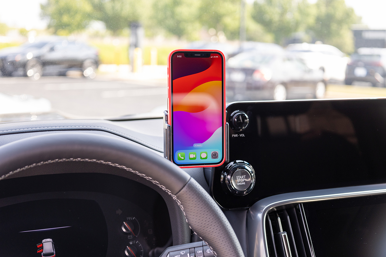 856067 Brodit ProClip für Lexus LX-Series Baujahre 2022 - 2025 - Armaturenbrett Mitte 9