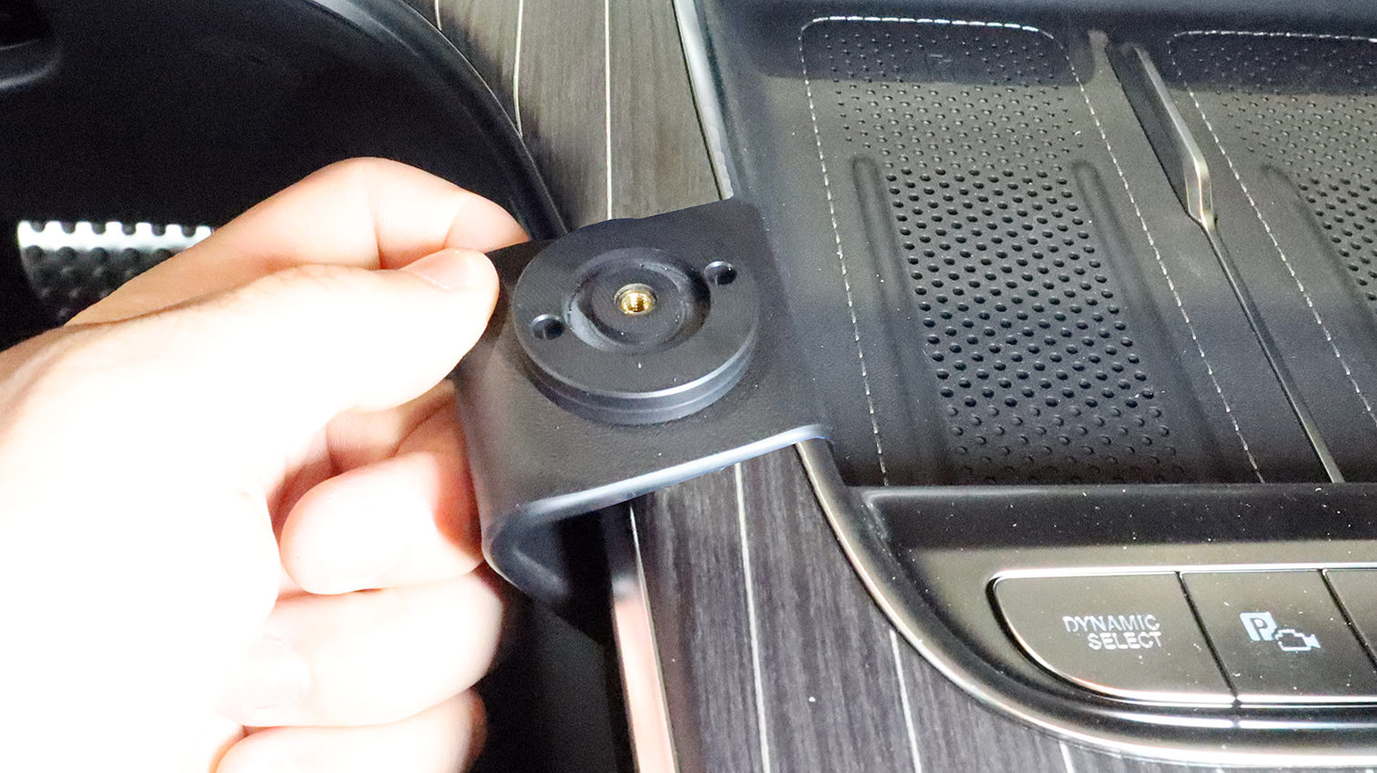 836297 Brodit ProClip für Mercedes Benz GLC-Class - Baujahr 2027, Mittelkonsole 3