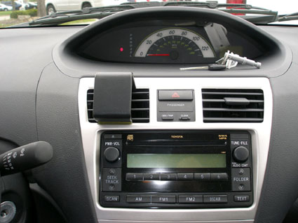 853835 ProClip - Toyota Yaris 4-doors 07-11 6