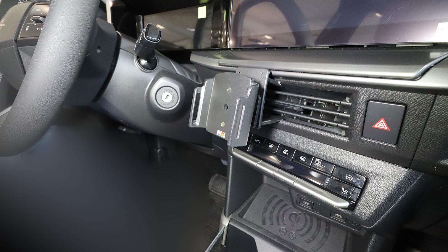 856292 Brodit ProClip für Opel Frontera - Baujahr 2024 - 2026, Armaturenbrett Mitte 9