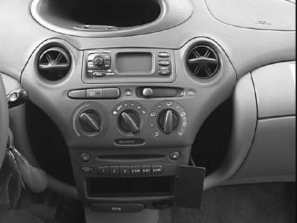 852699 ProClip - Toyota Yaris 99-02 8