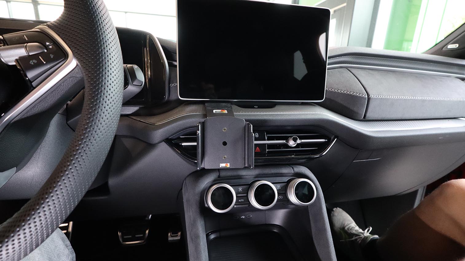 856241 Brodit ProClip für Skoda Kodiaq - Baujahr 2024-2026, Armaturenbrett Mitte 8