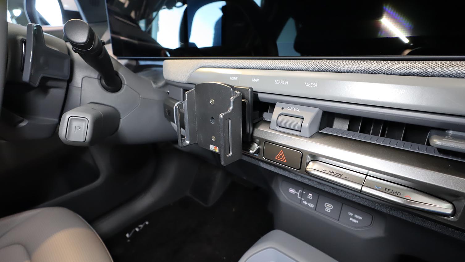 856266 ProClip für Kia EV3 - Baujahr 2025-2026, Armaturenbrett Mitte Fahrerseite 9