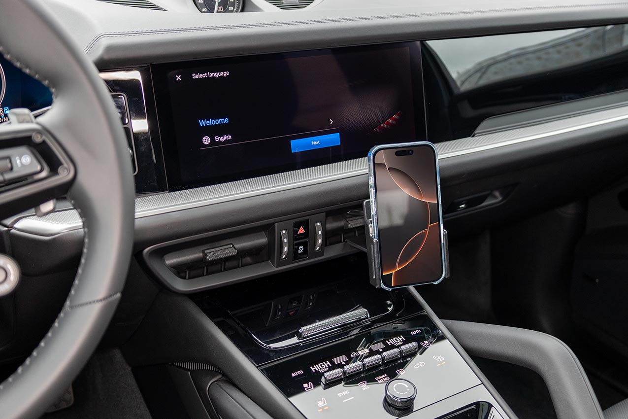 856137 Brodit ProClip für Porsche Cayenne Baujahr 2025 - Armaturenbrett Mitte 8