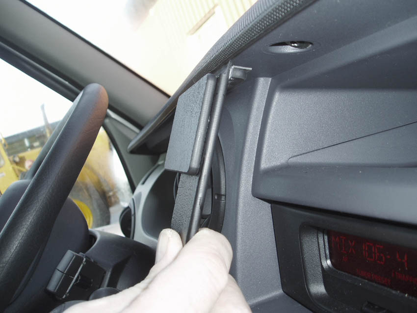 853375 ProClip - Nissan Interstar 04-11 5