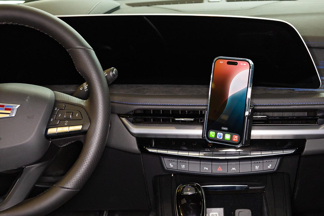 856145 Brodit ProClip für Cadillac XT4 - Baujahr 2024-2026, Armaturenbrett Mitte 10