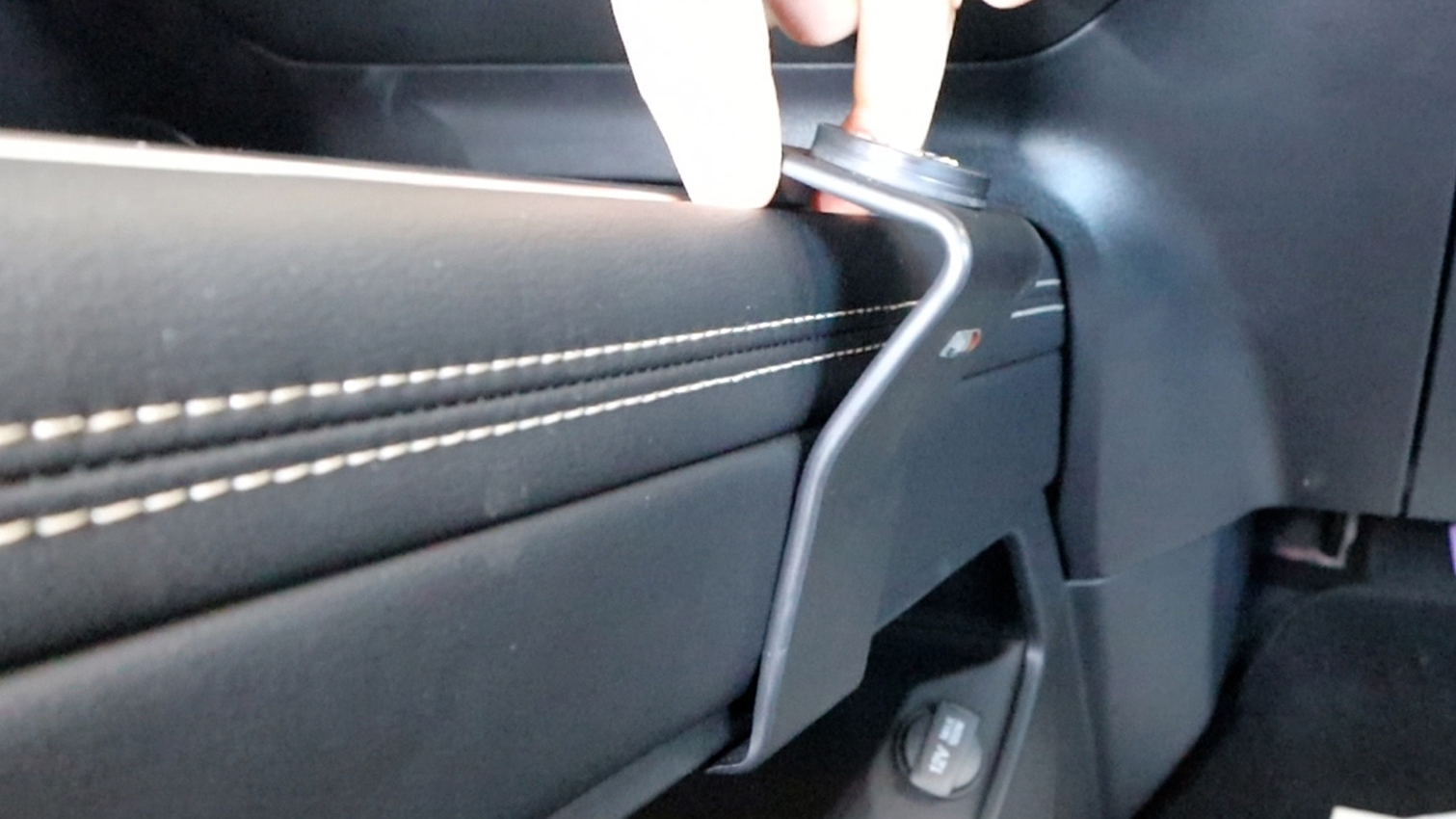 836244 Brodit ProClip für Mazda 6e - Baujahr 2025-2026, Mittelkonsole 5