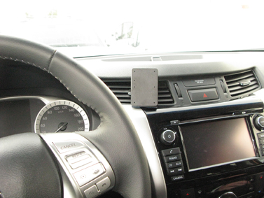 855196 ProClip - Nissan Navara 16-23 7