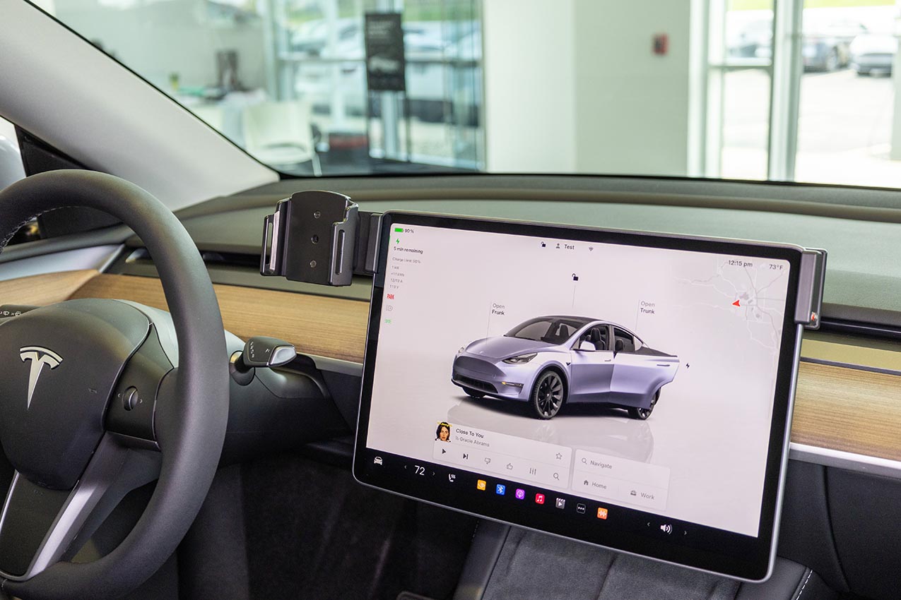 856208 Brodit ProClip für Tesla Model Y Juniper & Model Y - Baujahr 2025 ½ - 7