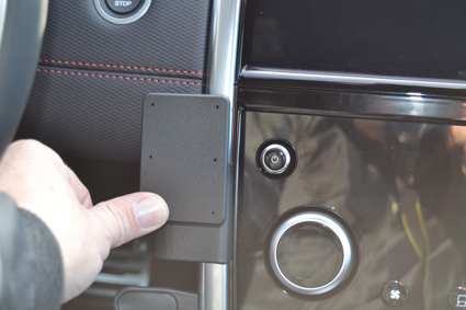 855596 ProClip - Land Rover Discovery Sport Baujahr 20-23 - Armaturenbrett Mitte 6