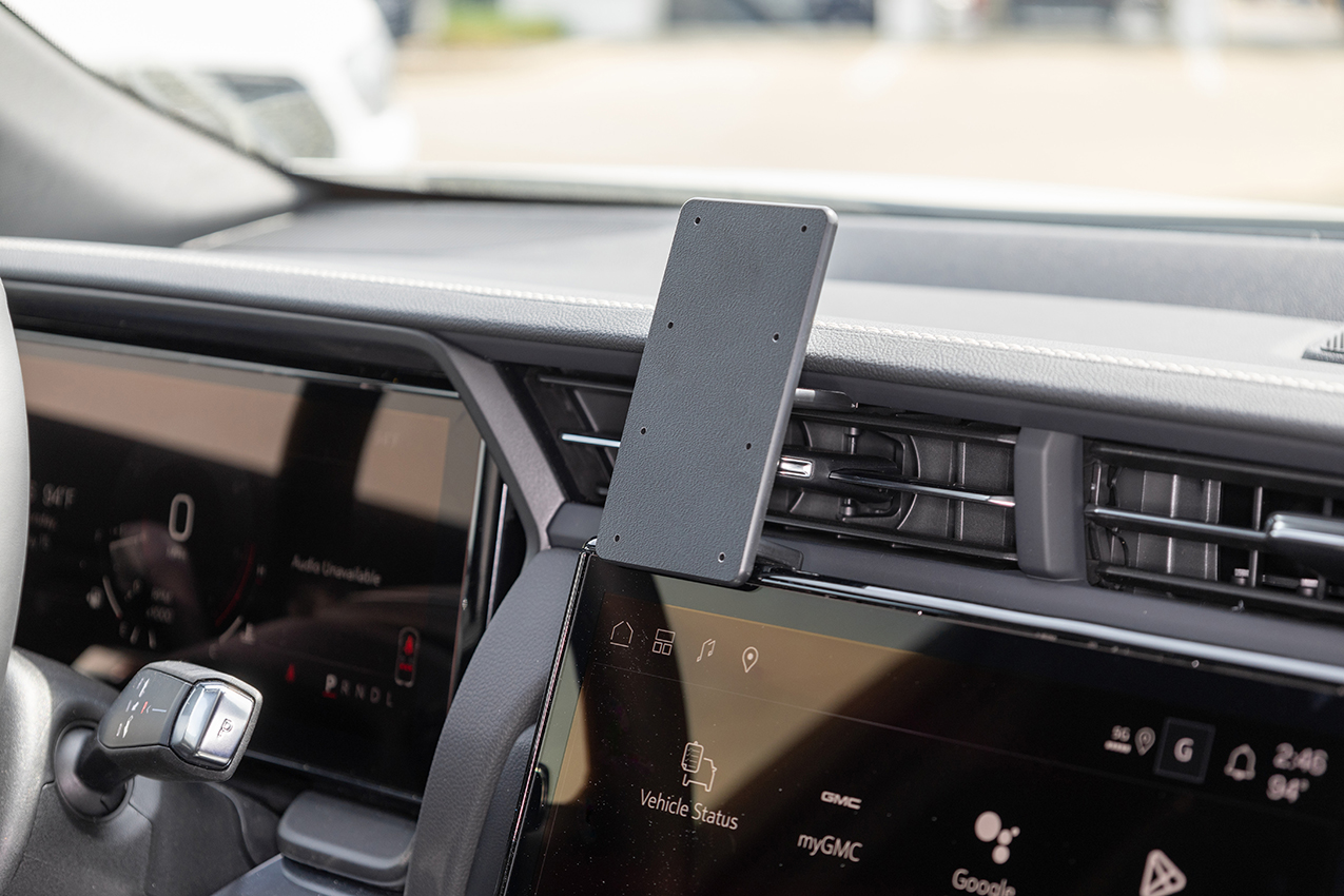 856204 Brodit ProClip für GMC Terrain - Baujahr 2025-2026, Armaturenbrett Mitte 7
