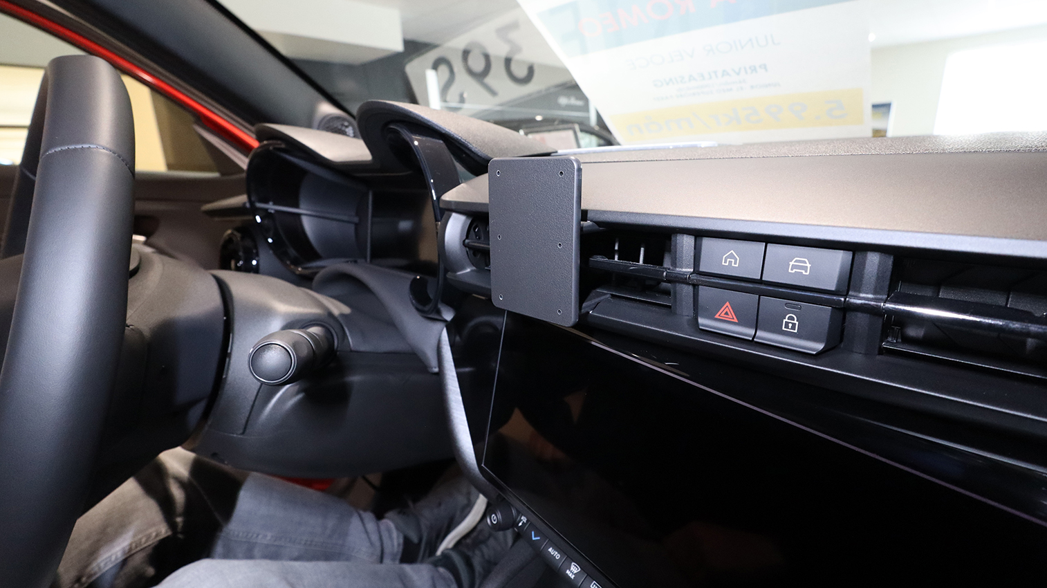 856235 Brodit ProClip für Alfa Romeo Junior - Baujahr 2024-2026, Armaturenbrett Mitte 6